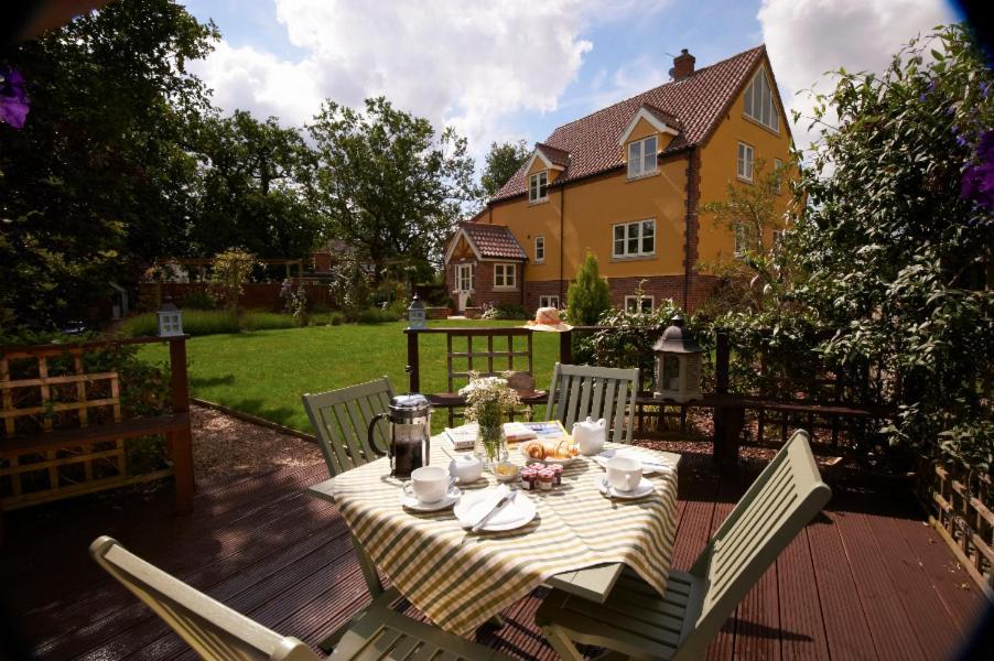 Sunset House Bed And Breakfast East Harling Екстериор снимка